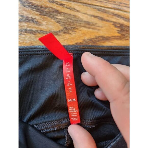 Spanx black  Faux Leather Leggings sz Medium - Picture 3 of 4